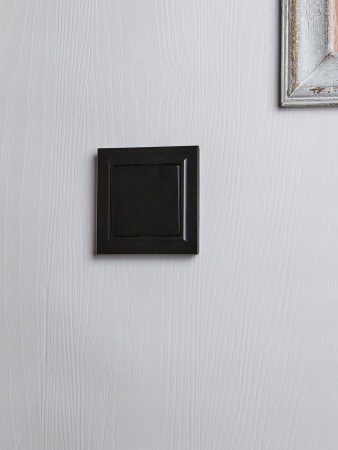 BRITE Выключатель одноклавишный 10А ВС10-1-0-БрЧ черный IEK BR-V10-0-10-K02