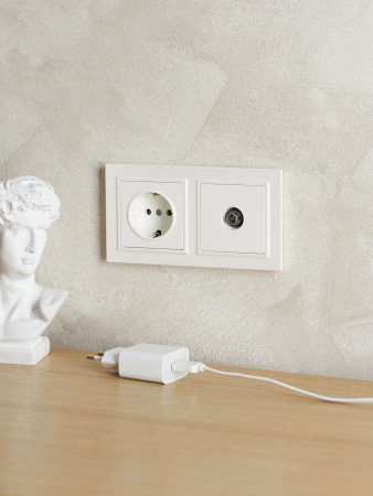 BRITE Рамка 2 поста IP44 РУ-2-БрЖ-44 жемчуг IEK BR-M22-44-K36