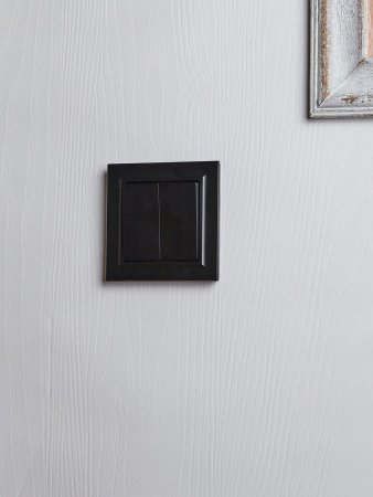 BRITE Выключатель двухклавишный проходной 10А ВС10-2-6-БрЧ черный IEK BR-V22-0-10-K02
