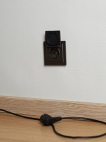 BRITE Розетка с заземлением с защитными шторками и крышкой 16А IP20 РСбш10-3-БрТБ темная бронза IEK BR-R16-16-K45