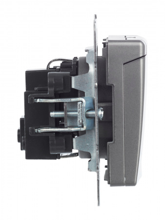 BRITE Розетка с заземлением с защитными шторками и крышкой 16А IP20 РСбш10-3-БрС сталь IEK BR-R16-16-K46