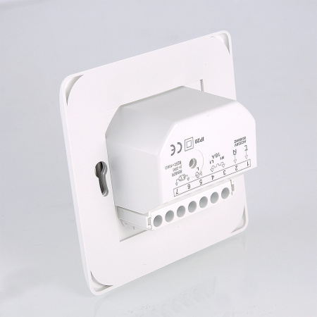 VT.AC602.0.0 Термостат комнатный с датчиком температуры пола НЗ сервопривод–отопление/ НО-охлаждение кондиционирование VALTEC  IVACAC602