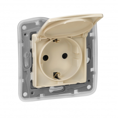 ETIKA Розетка 2К+З IP 44 с откидной крышкой и шторками немецкий стандарт автоматические зажимы 16 А слоновая кость Legrand 672332