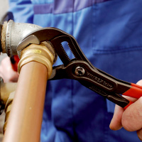 Клещи переставные COBRA сантехнические с фиксатором 50 мм (2) под ключ 46 мм L-250 мм Cr-V серые обливные рукоятки KNIPEX KN-8701250