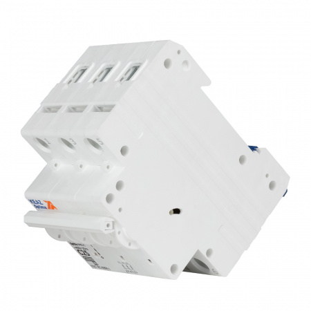 Выключатель автоматический трехполюсный 25А C 4.5кА AC OptiDin BM63-3C25-4.5-УХЛ3 КЭАЗ 326814