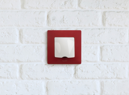 ETIKA Вывод кабеля IP21 белый Legrand 672229