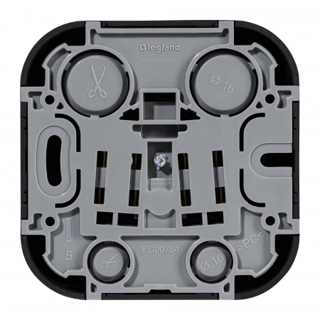 Розетка с заземлением - Legrand Quteo - без шторок IP20 16А 250В винтовые зажимы накладной монтаж - чёрный матовый 782472