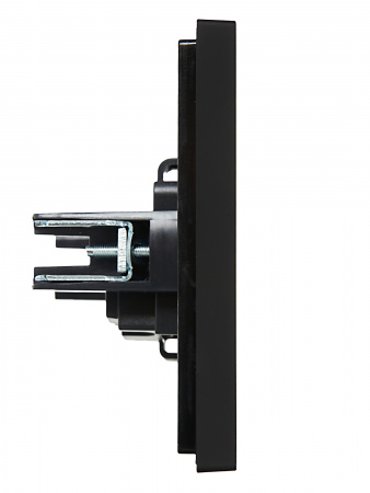 FORTE&PIANO Розетка 1-местная без заземления с защитными шторками винтовое крепление 10А FP117 черный IEK FP-R13-10-K02