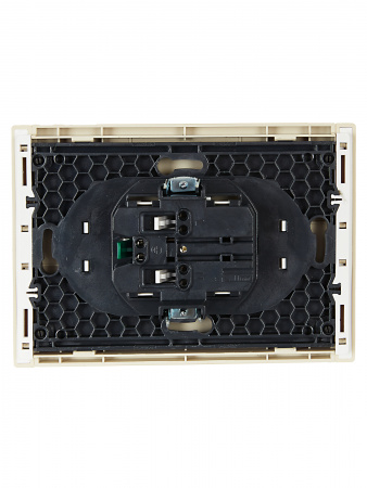 FORTE&PIANO Розетка 2-местная с заземлением без защитных шторок безвинтовое крепление 16А FP424 ваниль IEK FP-R21-16-1-K10