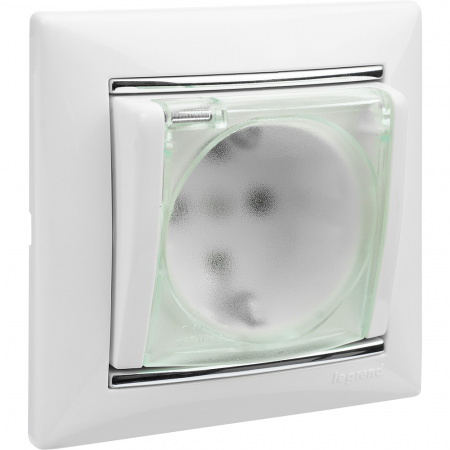 VALENA Розетка с заземлением с крышкой со шторками белая Legrand/Daccord 774220