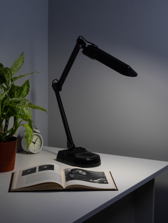 Светильник настольный с лампой PL на струбцине и с основанием черный NL-202-G23-11W-BK ЭРА C0041459