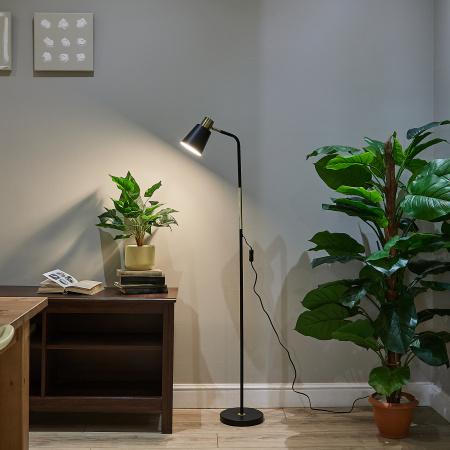 UL-00010185 Торшер UML-T700 E27 BLACK напольный под лампу Е27 60W с регулировкой наклона Механический выключатель черный Uniel 