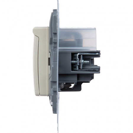 Розетка с заземлением IP44 - Legrand Etika - со шторками с защитной крышкой 16А 250В винтовые зажимы - слоновая кость Legrand/Daccord 672326