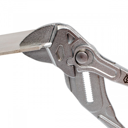 82148 Клещи переставные - гаечный ключ 180 мм серия ПРОФИ КВТ 