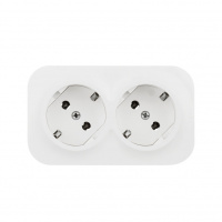 Quteo Розетка двойная с заземлением со шторками наружная белая Legrand/Daccord 782223