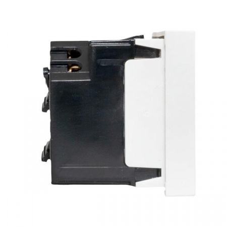 Розетка 45х45 с заземлением 45 градусов быстрозажимные клеммы белая EKF E2MR16-028-10-45-SL