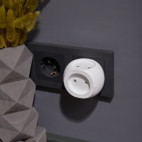 Тройник электрический Шар 220 В, 6 А, белый REXANT 11-1063