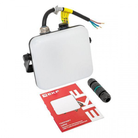 FLL-4002-20-4000 Прожектор светодиодный СДО-4002 20Вт 4000К IP65 с равномерной засветкой LUMA EKF 