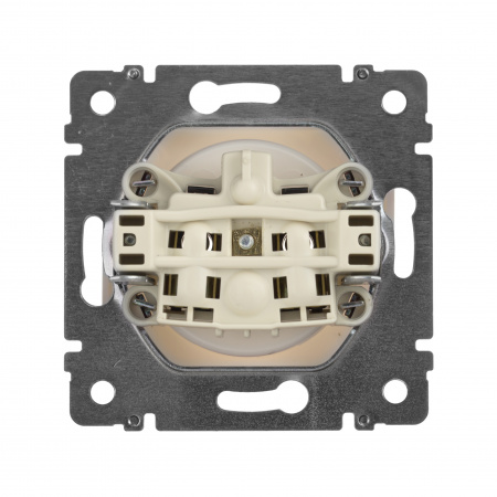 Розетка 1-местная без заземления без защитных шторок 16А белый VALENA IEK 774416