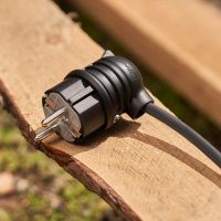 Вилка влагозащищенная угловая с заземлением 16А IP44 каучук, черная REXANT 111-003