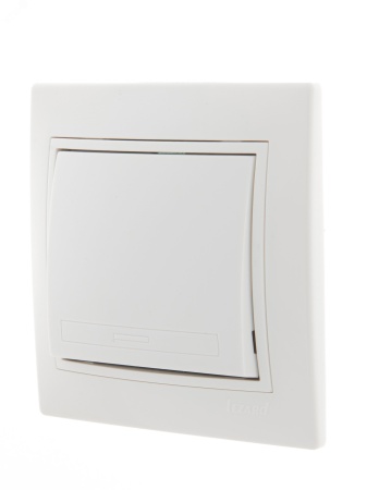 701-0202-100 Выключатель одноклавишный, белый, с белой вставкой Lezard 